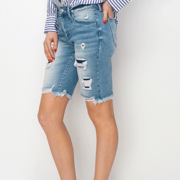 Artemis Vintage Plus Size Harper Mid Rise Bermuda Shorts - Picture 2 of 5